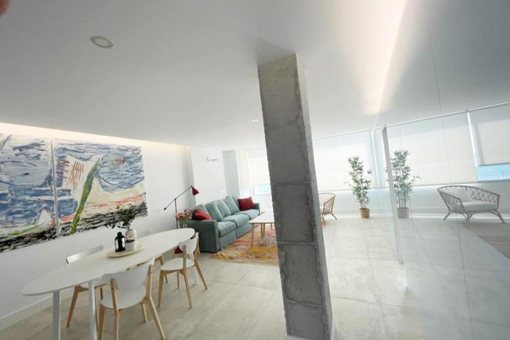 Moderno Y Completo Apartamento Frente Al Mar Malaga Ngoại thất bức ảnh